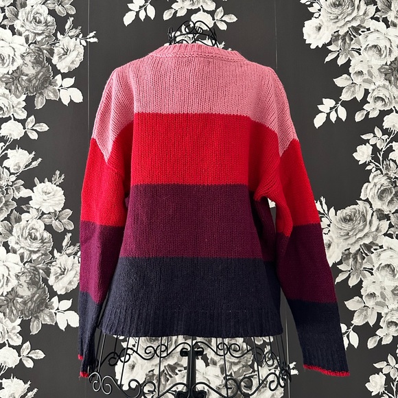 Color Block Sweater - Picture 3 of 5